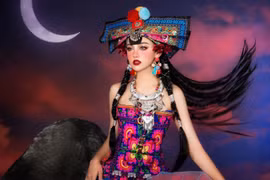 Hành trình của cô gái bán kẹo kéo đi thi Hoa hậu Hoàn Vũ Việt Nam