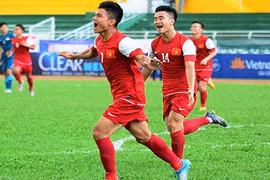 Chiến thắng U21 Singapore, U21 Việt Nam xây chắc ngôi đầu