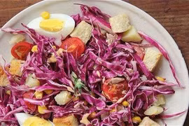 Đầu tuần eo 70cm, cuối tuần còn 60cm với củ đậu và rau cải