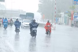 Dự báo thời tiết 19/8, Hà Nội dịu mát, nguy cơ mưa giông gió giật