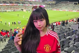 Nữ phóng viên thể thao có vóc dáng "cực phẩm" gây chú ý