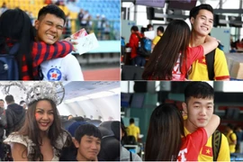 Sao U23 Việt Nam biểu cảm ra sao khi gái xinh đứng cạnh