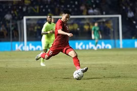 ĐTQG Việt Nam tái hiện "siêu phẩm" phối hợp của Rivaldo-Ronaldo tại World Cup