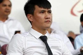 Công Vinh đòi "tình người" trong án phạt của thủ môn Long An?