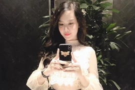 Nhan sắc đời thường của Á hậu chuyển giới bị loại khỏi Hoa hậu Hoàn vũ