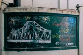 "Hà Nội chất lừ" qua những bức vẽ trên bảng đen 