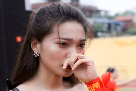 “Bạn gái tin đồn” tuyển thủ U23 Việt Nam rơi lệ sau trận thua UAE