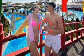 Khoe ảnh nóng bên vợ Tây, thứ Bùi Tiến Dũng cầm gây chú ý