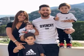 NHM “té ngửa” với nhan sắc thật sự của bà xã Messi