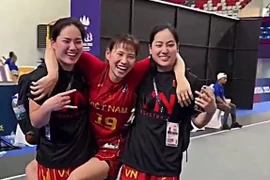 Cặp chị em song sinh Trương Twins và loạt khoảnh khắc siêu đáng yêu