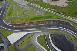 Đường đua đẹp lung linh... bao giờ giải F1 Việt Nam bắt đầu? 