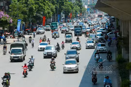 Cấm xe máy đường Nguyễn Trãi: Hỗn loạn ở đường không làn dài nhất HN