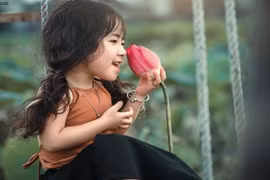 Tiết lộ về cô bé ‘Công chúa tóc xù’ khiến vạn người mê