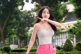 Hậu chuyện tình cảm đầy sóng gió, DJ Mie khoe thần thái đẳng cấp