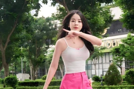 Hậu chuyện tình cảm đầy sóng gió, DJ Mie khoe thần thái đẳng cấp