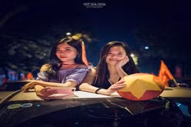 Dàn hot girl “bão đêm” khiến nỗi buồn thua trận Olympic Việt Nam vơi phần nào