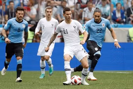  Thủ môn Muslera “gây họa”, Uruguay “đưa” Pháp vào bán kết