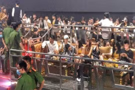 Bay lắc trong quán bar 60 thanh niên dương tính với ma túy