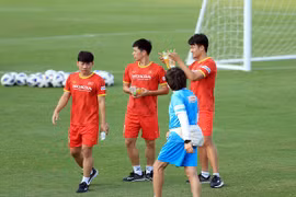 Vòng loại World Cup 2022: Đội tuyển Việt Nam sống chết ở tuyến giữa?