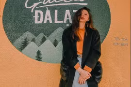 Thi thoảng xuất hiện, "hot girl ống nghiệm" Lan Thy lại gây bão