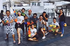 Lễ hội té nước Songkran Thái Lan gây thích thú cho dân mạng