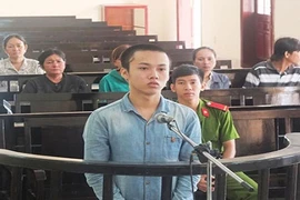 Làm cha từ thuở 14