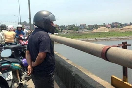 Cô gái nhảy cầu tự vẫn sau khi chia sẻ trên Facebook