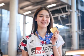 Vẻ đẹp ngọt ngào của "hot girl cầu lông" mới nổi xứ Chùa Vàng