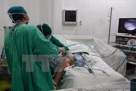 Bị thương chân trái, mổ nhầm chân phải: BV Việt Đức nói gì