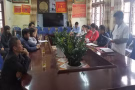 Bé trai tử vong ở Lào Cai: Bệnh viện nói làm đúng quy trình