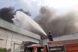 Cháy lớn ở KCN Sóng Thần 2 Bình Dương: Công nhân nháo nhào chạy