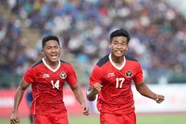 Thắng nhẹ Philippines, U22 Indonesia "đầu xuôi đuôi lột" SEA Games 32