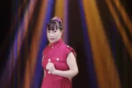 "Cô dâu 62 tuổi" Thu Sao gây xôn xao với clip nhảy "hồi xuân"
