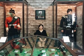 Giới trẻ thích thú với bảo tàng vũ khí tư nhân Vũng Tàu