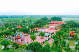 Đầu năm về vãn cảnh chùa Ninh Tảo nổi tiếng đất Hà Nam