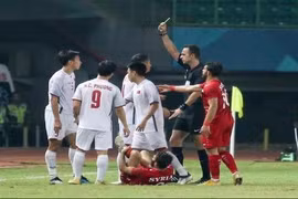  Olympic Việt Nam thiệt quân trước trận bán kết