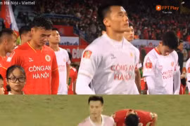 Sự cố hy hữu V-League 2023, thủ môn Bùi Tiến Dũng phải thay đồ