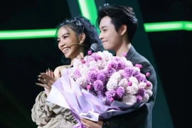 Tham gia show hẹn hò, Đặng Tiểu Tô Sa ra về có đôi 