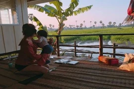 Cuộc sống đẹp như mơ của đôi vợ chồng người Thái Lan ai cũng ao ước