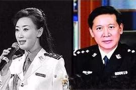 Bi hài chuyện nữ công an "thăng quan trên giường"