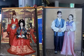 Nhan sắc 10 năm trước của vợ hai Minh Nhựa gây chú ý