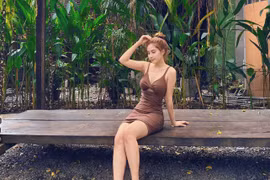 Thiên An ngày một chuộng diện đồ gợi cảm hậu chuyện tình buồn