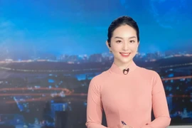 Nữ MC Nghệ An "gây bão mạng" với vẻ ngoài cực dịu dàng