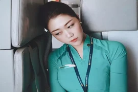 Nữ tiếp viên Vietnam Airlines bị page bán hàng online ngang nhiên "chôm ảnh" 