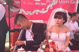 Chủ rể tranh thủ “nâng cao sĩ diện” bên cô dâu trong ngày cưới