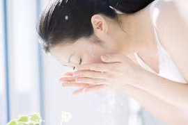 Những nguyên tắc vàng khi chăm sóc da mụn phái đẹp cần biết