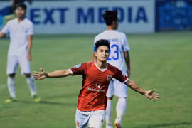 Vừa được triệu tập vào U23 Việt Nam, cầu thủ Việt kiều lập tức chiếm “sóng“