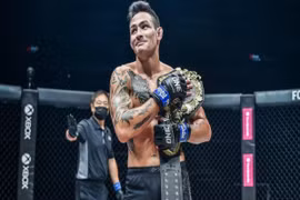 Võ sĩ gốc Việt Thành Lê đả bại bao đối thủ trước Martin Nguyễn? 