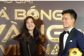 Hoàng Đức được netizen "đẩy thuyền" làm em rể Đặng Văn Lâm