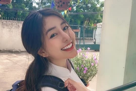 Nữ sinh hot nhất Sài Gòn khoe là HSG Văn nhưng chỉ được 6.5 điểm TN?